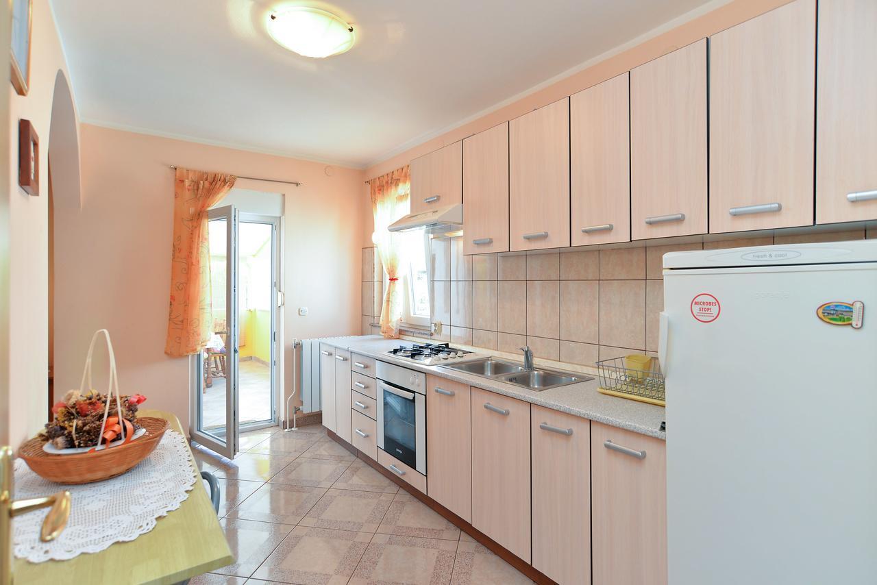 Apartments Milena 436 Fazana Exterior photo