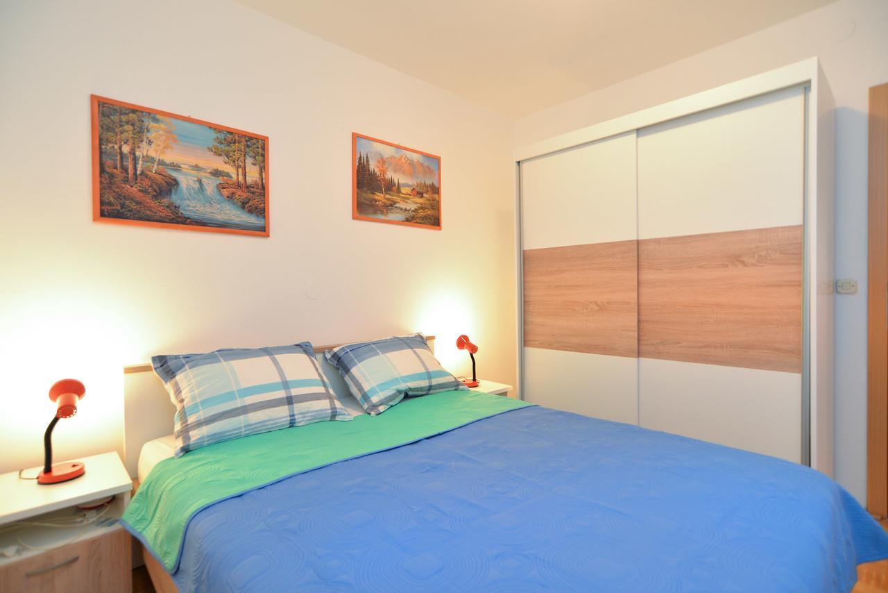 Apartments Milena 436 Fazana Exterior photo